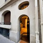 Bright haven between Champs Élysée&Trocadéro